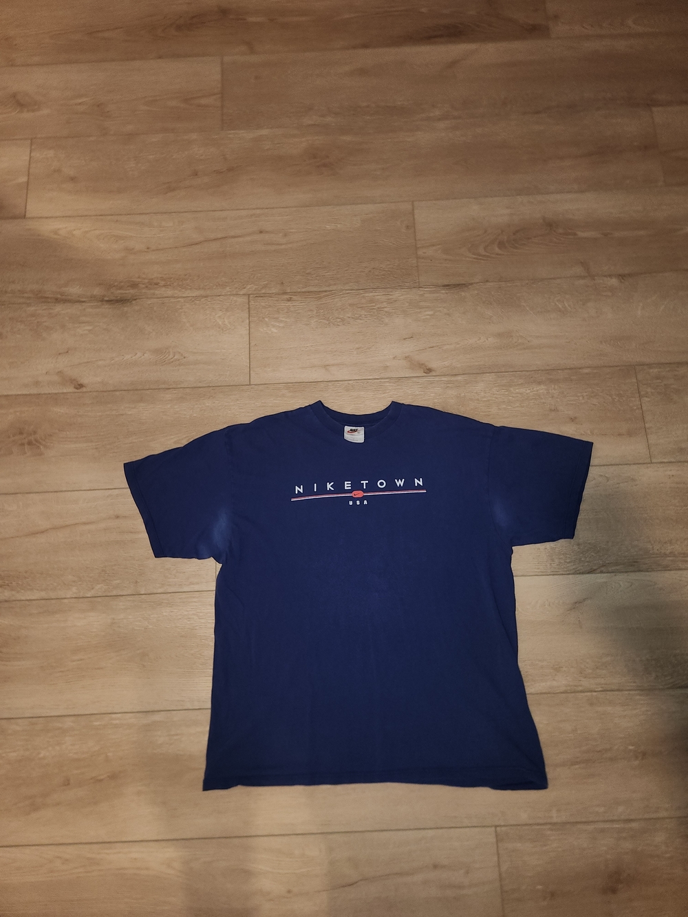 Vintage Y2K Nike Town Navy Blue Screen Printed T-shirt Men's Size Xtra Large USA